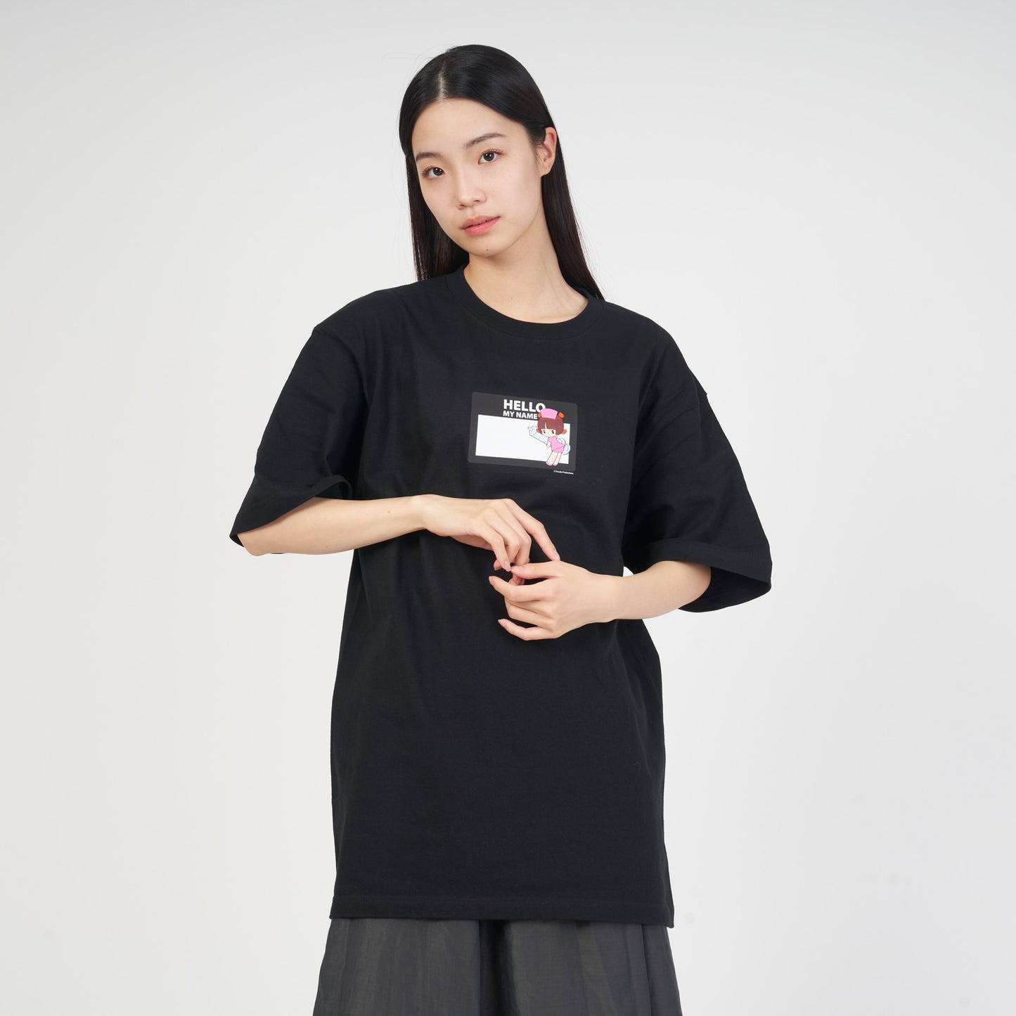 【予約商品】<ARC>HELLO MY NAME IS(ピノコ)Ⅳ Tシャツ BLACK【お届けは24年2月下旬より順次】