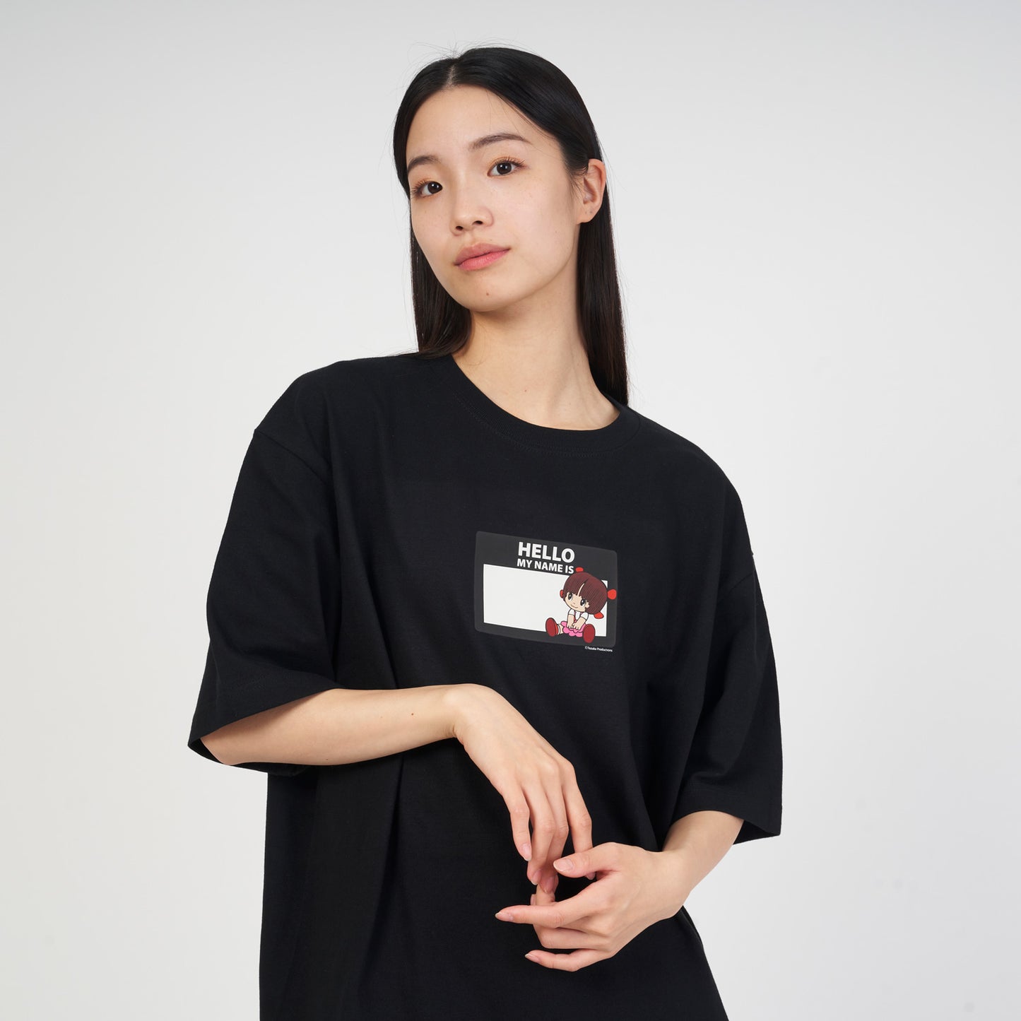 【予約商品】<ARC>HELLO MY NAME IS(ピノコ)Ⅰ Tシャツ BLACK【お届けは24年2月下旬より順次】