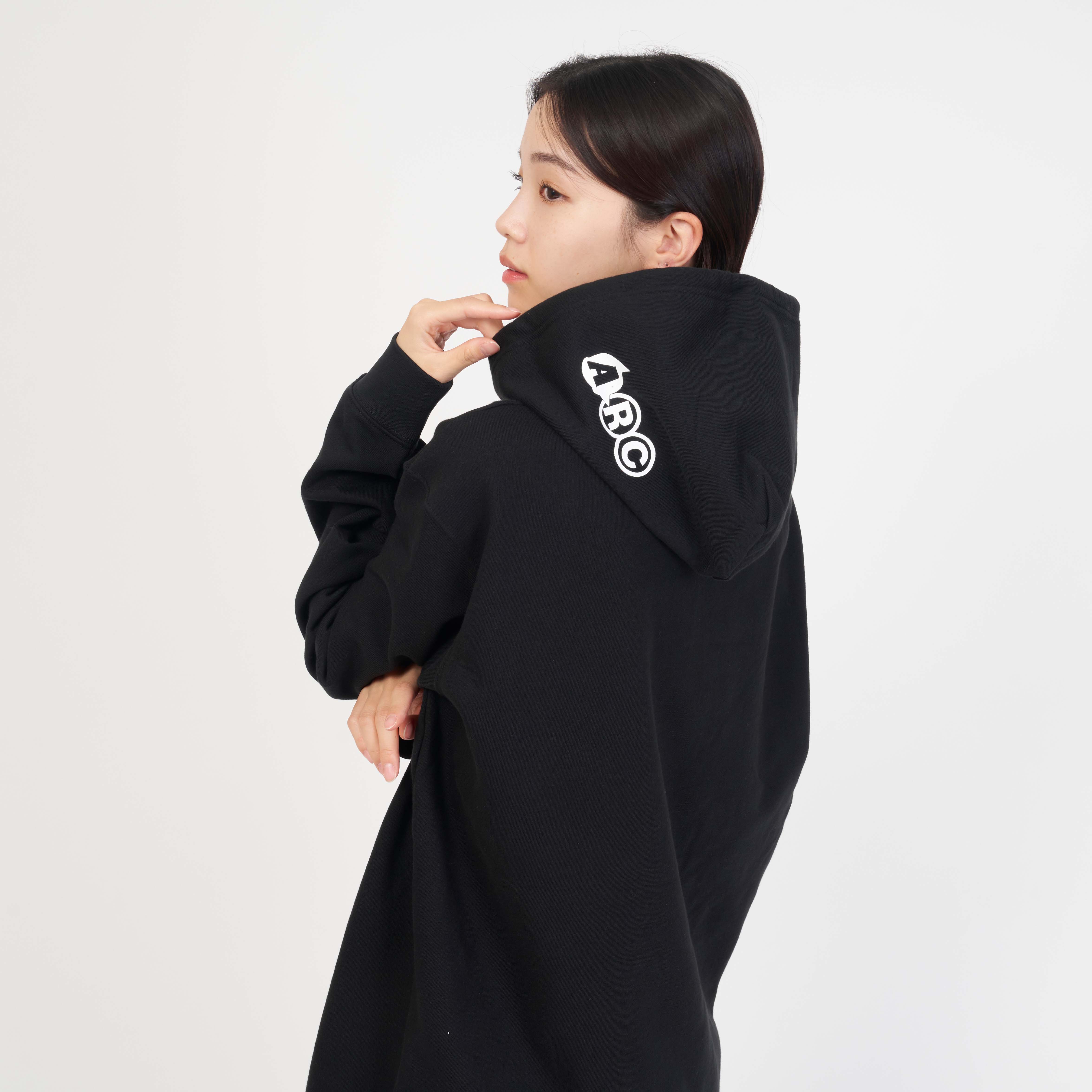 ＜ARC＞HELLO MY NAME IS（ATOM）パーカー　BLACK×BLUE