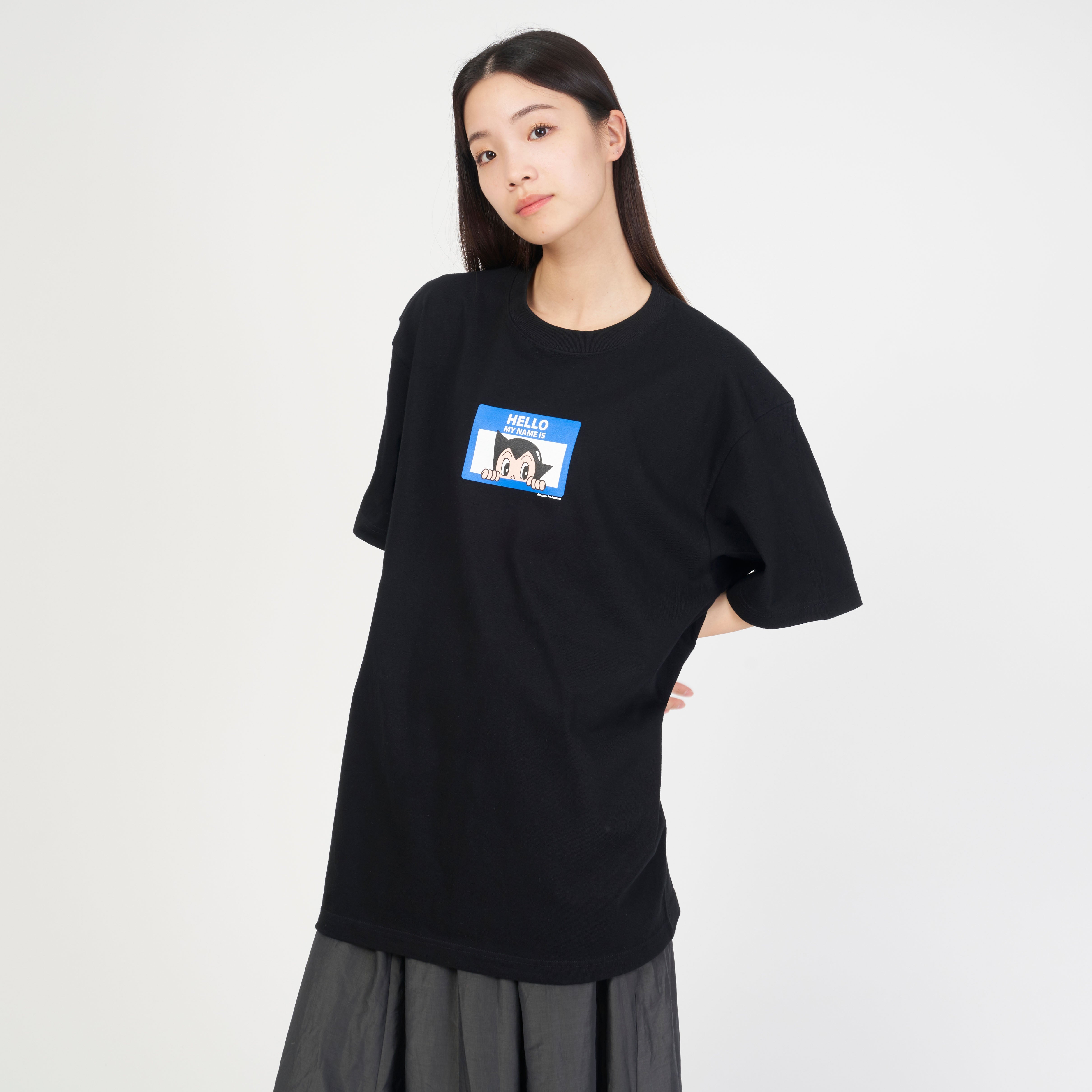 ＜ARC＞HELLO MY NAME IS（ATOM）Tシャツ　BLACK×BLUE