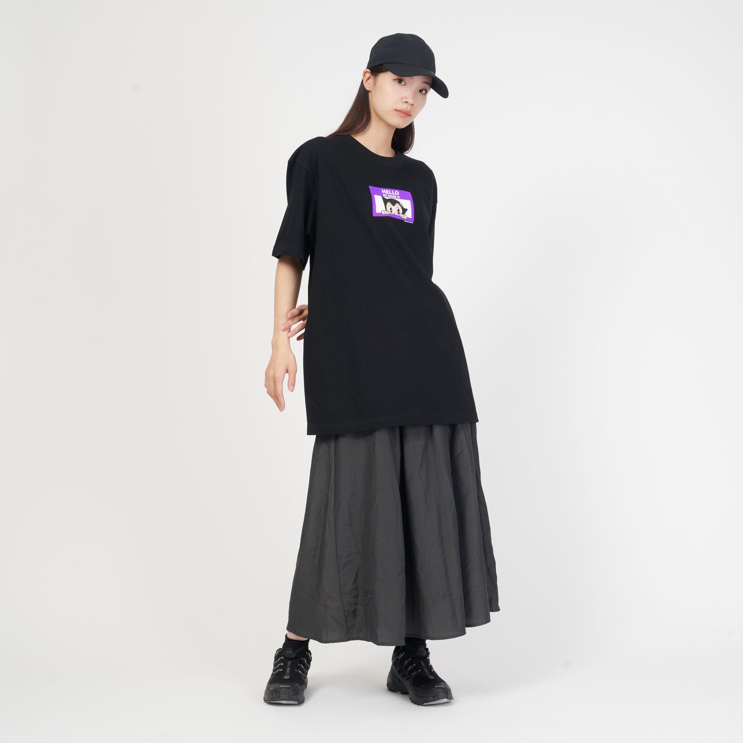 ＜ARC＞HELLO MY NAME IS（ATOM）Tシャツ　BLACK×PURPLE