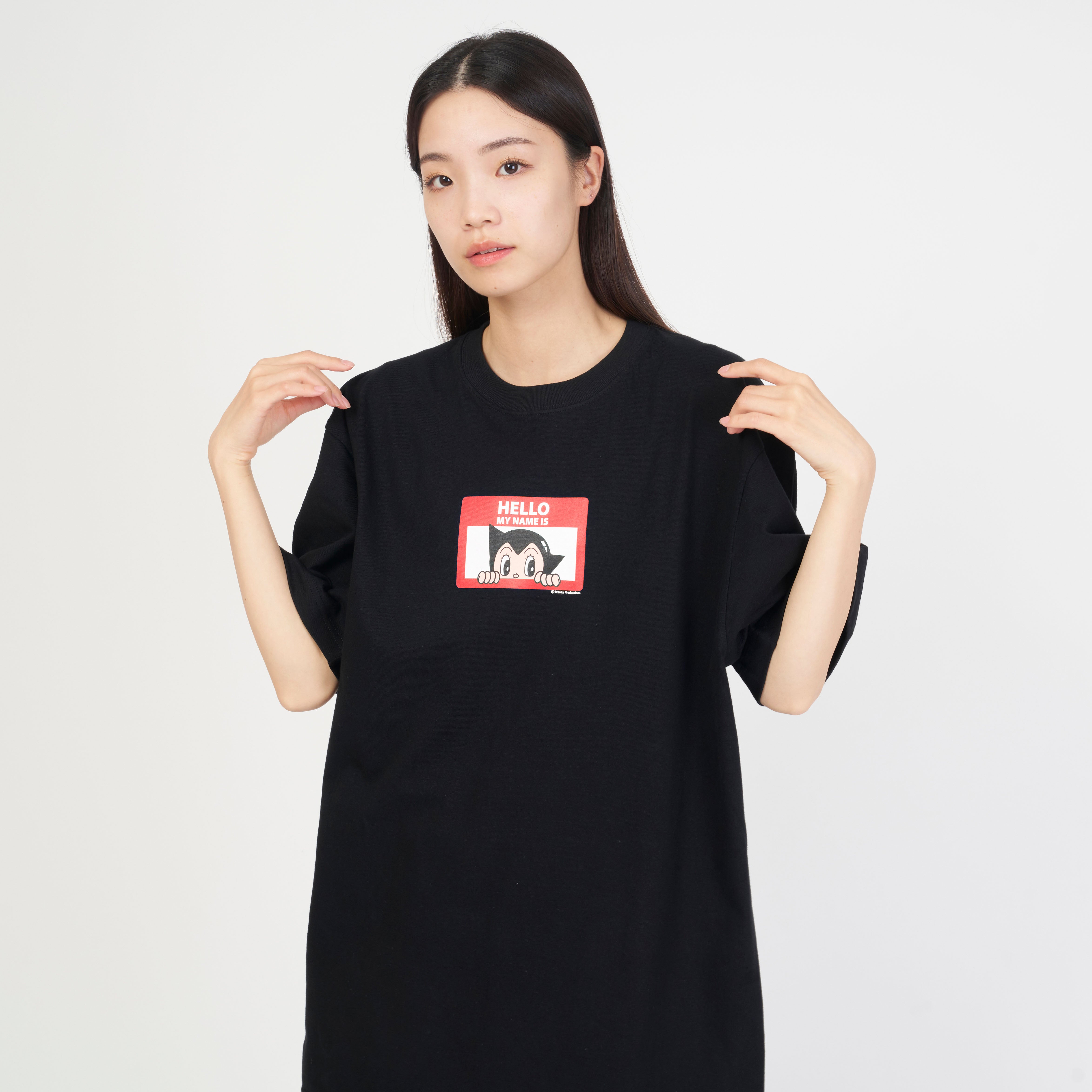 ＜ARC＞HELLO MY NAME IS（ATOM）Tシャツ　BLACK×RED